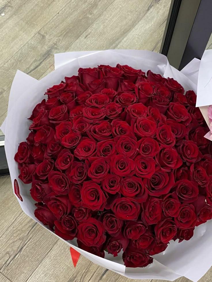 Corporate meeting room with carefully timed floral arrangements that maintain elegance throughout business hours